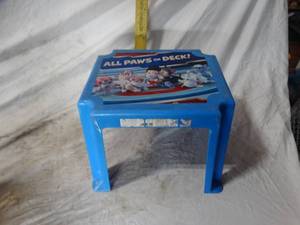 lot 37119 image: Paw-Patrol Kids Step Stool