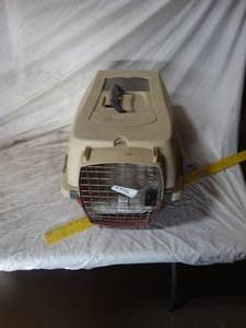 lot 37126 image: Pet Mate Small Animal Crate