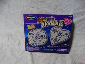 lot 37074 image: Mosaic Stone Kit