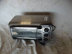 lot 37091 image: Black & Decker Toaster Oven
