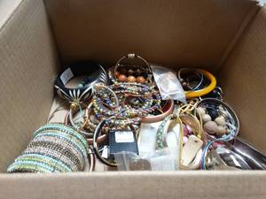 lot 37002 image: Lot of Misc. Bracelets
