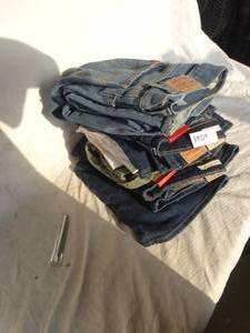 lot 37019 image: Huge lot of woman jeans - new with tags.