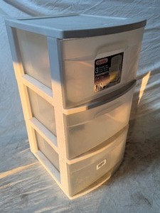 lot 36831 image: Sterilite 3 Drawer Organizer Bin
