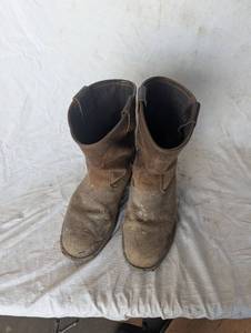 lot 36938 image: Mens Work Boots (10.5)