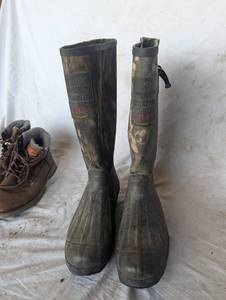 lot 36943 image: Thinsulate Ultra Game Winner Mens Boots (7)