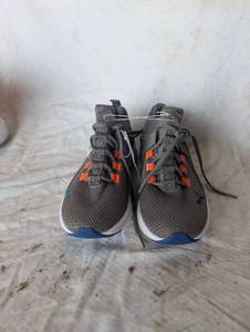 lot 36948 image: New Blue & Grey Puma Kids (4.5)