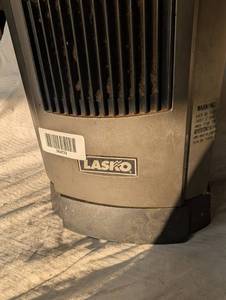 lot 36809 image: Lasko Room Fan