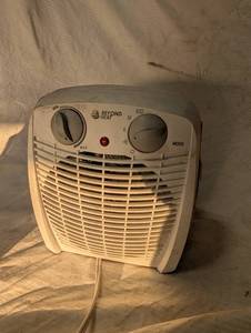 lot 36811 image: Beyond Heat Small Space Heater