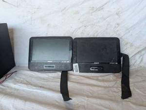 lot 36889 image: Phillips Magnavox VHS Player & Portable Screens