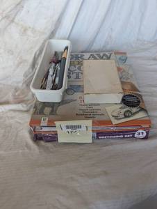 lot 36890 image: Art Sketching Set w Model Cars