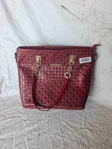 lot 36905 image: Red MEI&ge Purse
