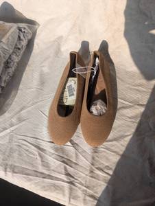 lot 36936 image: New Old Navy Tan Flats (6)