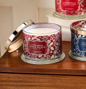 lot 1020 image: HomeWorx by Slatkin & Co. 14oz Candle, CinnamonAppleHoney