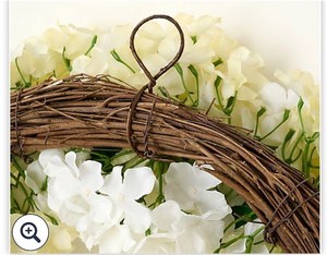 lot 1083 image: Martha Stewart 26 Indoor Outdoor Faux Hydrangea Wreath