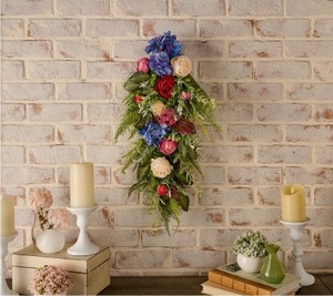 lot 1116 image: 28 Rose, Ranunculus and Hydrangea Teardrop by Valerie