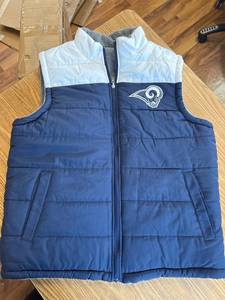 lot 1133 image: NFL Mens Micro Mink Reversible Vest Size L