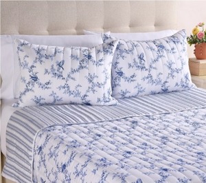lot 1135 image: Springtime Songbird Reversible 3 pc Queen Quilt Set by Kim Gravel
