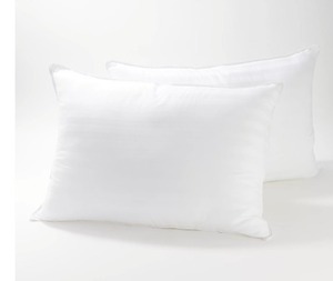 lot 1138 image: Northern Nights Set of 2 Queen Hotel Luxury Plush or Firm Gel Pillows
