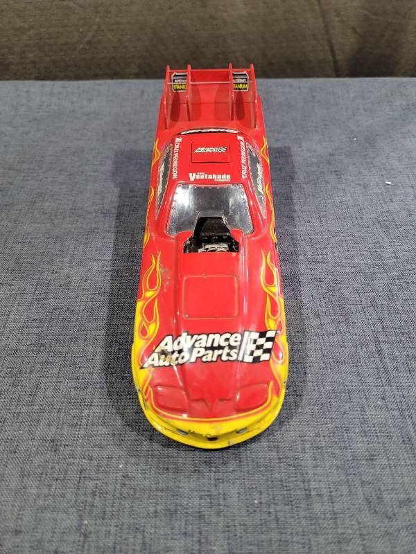 lot 1456 image: NHRA Drag Racing Die-cast Funny Car Advance Auto Parts Snapon Red Yellow