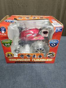 lot 1270 image: Blue Hat Toy Company RC Thunder Tumbler