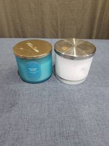 lot 1299 image: 2 Scented Candles with Metal Lids Bergamot Waters