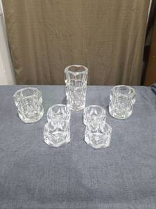 lot 1303 image: LOT OF ELEMENTS CRYSTAL ART GLASS FROM CZECH REPUBLIC