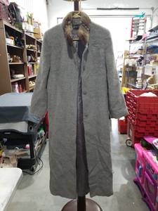 lot 1350 image: Gray Coat with Fur Collar and Decorative Chain Detail Size Large