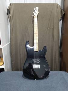 lot 1386 image: Davidson Electric Guitar Black with Maple Neck