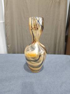 lot 1389 image: Glass Decorative Vase with Swirl Pattern