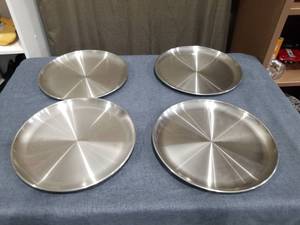 lot 1418 image: Set of 4 Stainless Steel Dinner Plates