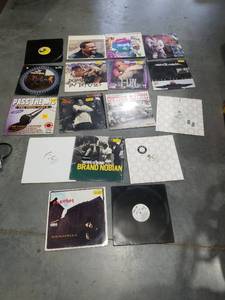 lot 1437 image: Lot of  Vinyl Records  Albums