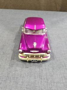 lot 1460 image: Orro 1953 Die-Cast Model Car Magenta