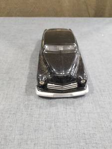 lot 1461 image: Jada Toys Dub City 1951 Ford Mercury Lowered 50930-9 White 124 Oldskool Loose
