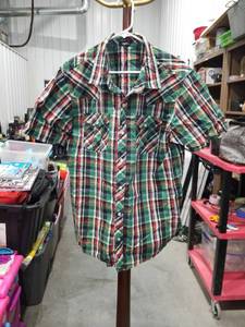 lot 1504 image: Mens Plaid Short Sleeve Snap-Up Shirt XL Green Red Black White