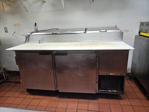 lot 21700 image: Beverage-Air Commercial Cold Prep Refrigerator - Model DP87