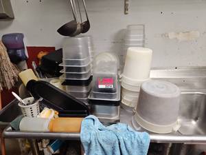 lot 21711 image: Commercial Food Service Container Lot - Assorted Sizes