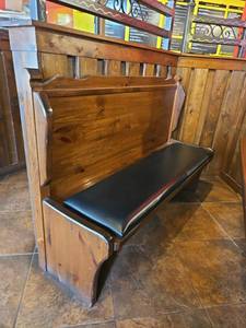 lot 21749 image: Single Sided Wooden Booth