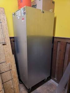 lot 21769 image: Commercial Warmer - Model HP6A-LX