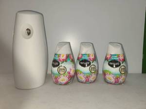 lot 4 image: Renuzit Adjustable Air Freshener Dispenser with 3 After the Rain Refills