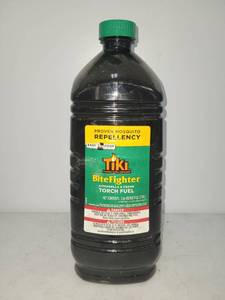 lot 10 image: Tiki BiteFighter Citronella & Cedar Torch about 34 full
