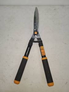 lot 36 image: Fiskars Hedge Shears with Black and Orange Handles