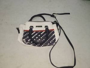 lot 38 image: Nautica Handbag White Black Red Color Block with Shoulder Strap