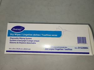 lot 87 image: Diversey Dry Wipes Disposable Wiping System 6 in. x 8 in. 500 Count