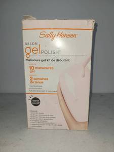 lot 137 image: Sally Hansen Salon Gel Polish Manicure Gel Kit Beginner