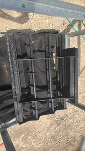 lot 1133 image: MINI SKID STEER land leveler