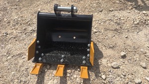 lot 1136 image: MINI Excavator Bucket with Quick-Attach Plate and Orange Mounting Lugs