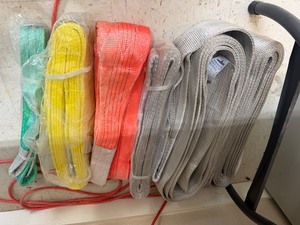 lot 47 image: Lot of 6 lifting straps - web slings