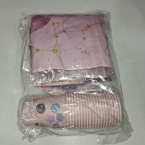 lot 3722 image: 142 Pcs space Party Supplies for outer space