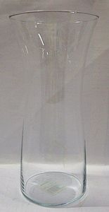 lot 100 image: Clear Glass Vases Set of 5&nbsp