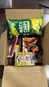 lot 4958 image: Buffalo chicken jerky plus Snacks & Treats Variety Lot  - Retail $0